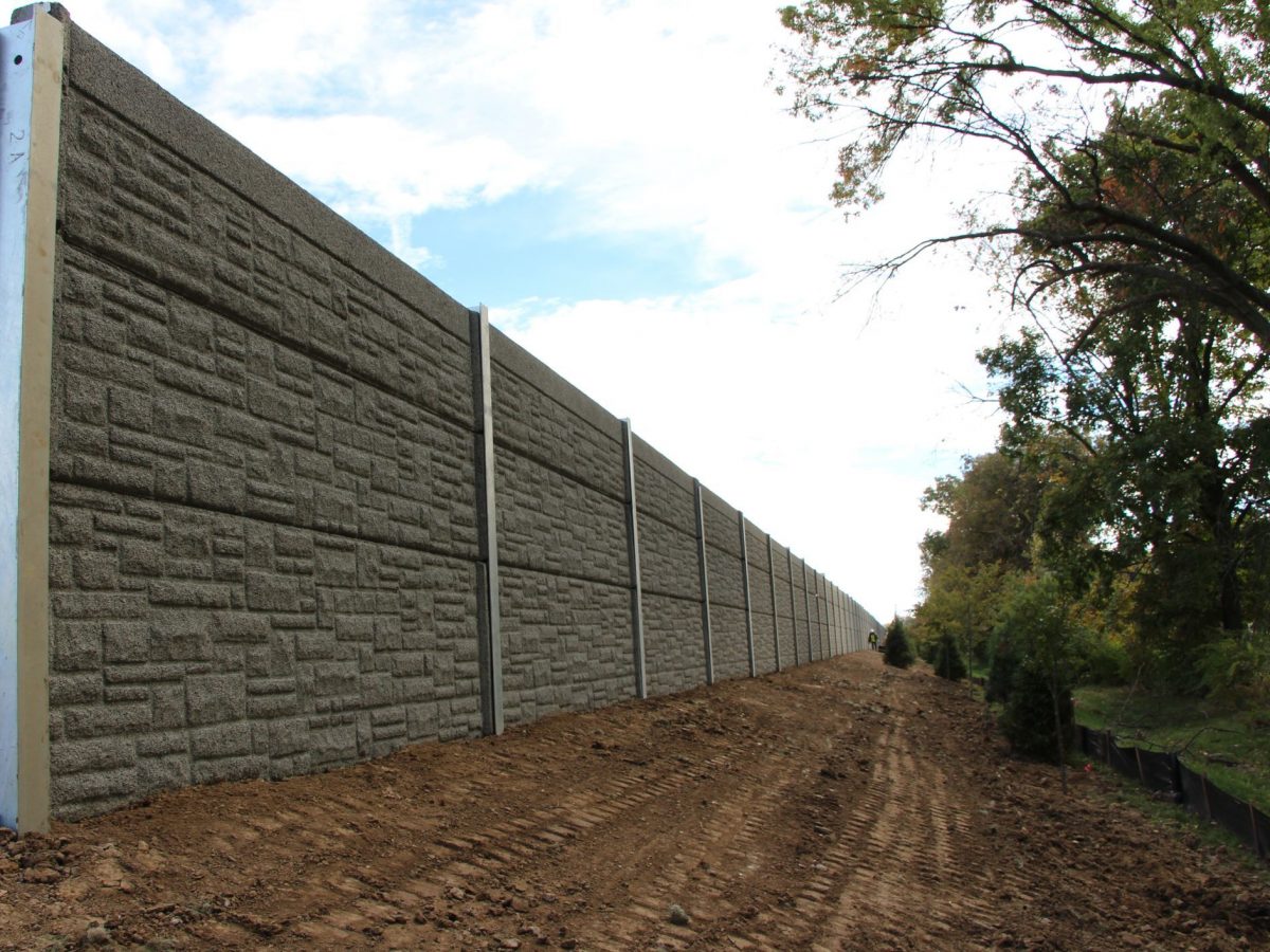Soundwall (1)